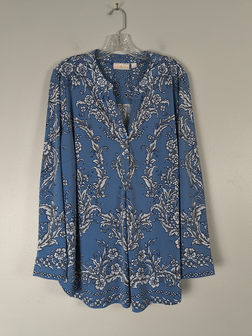 Belle By Kim Gravel Tunic Women's 1X Blue White Floral V-Neck Blouse Long Sleeve - Picture 2 of 11